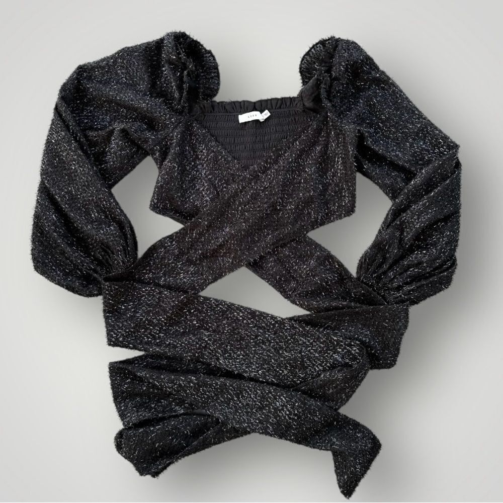 🎉5 for $45🎉 Lush Wrap Top Blous Shirt Size S Black